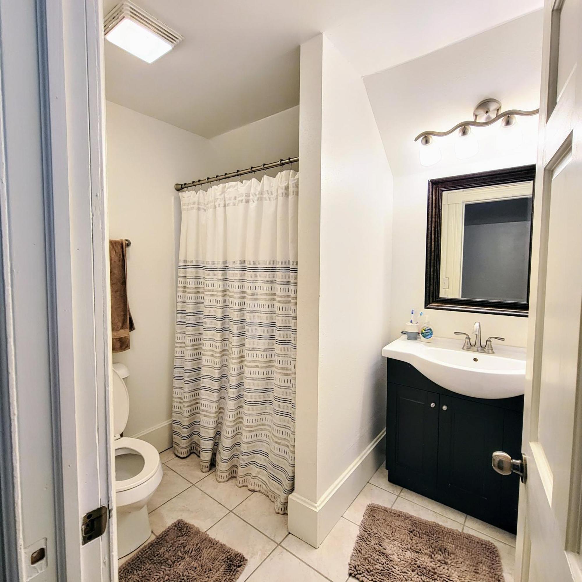 Charming Restored 1891 House Fort Atkinson Extérieur photo