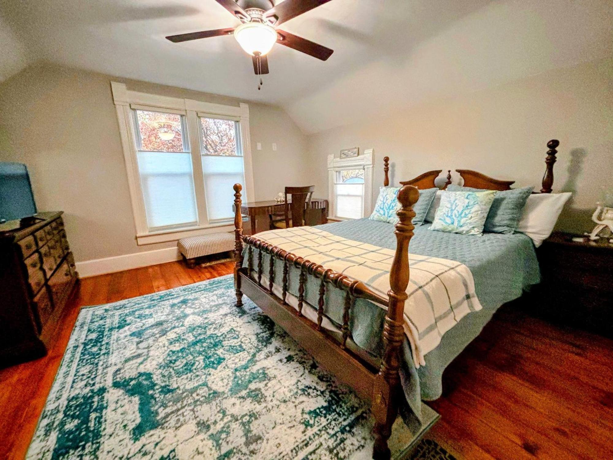 Charming Restored 1891 House Fort Atkinson Extérieur photo